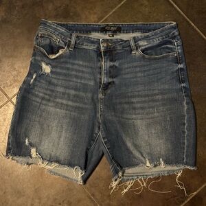 Judy Blue distressed jean shorts size 1XL